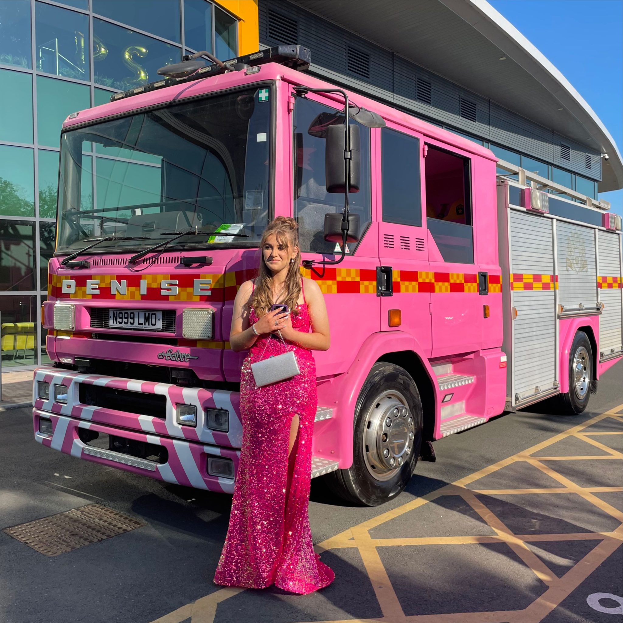 Year 11 celebrate in style at their end of year Prom – Cowley Academy